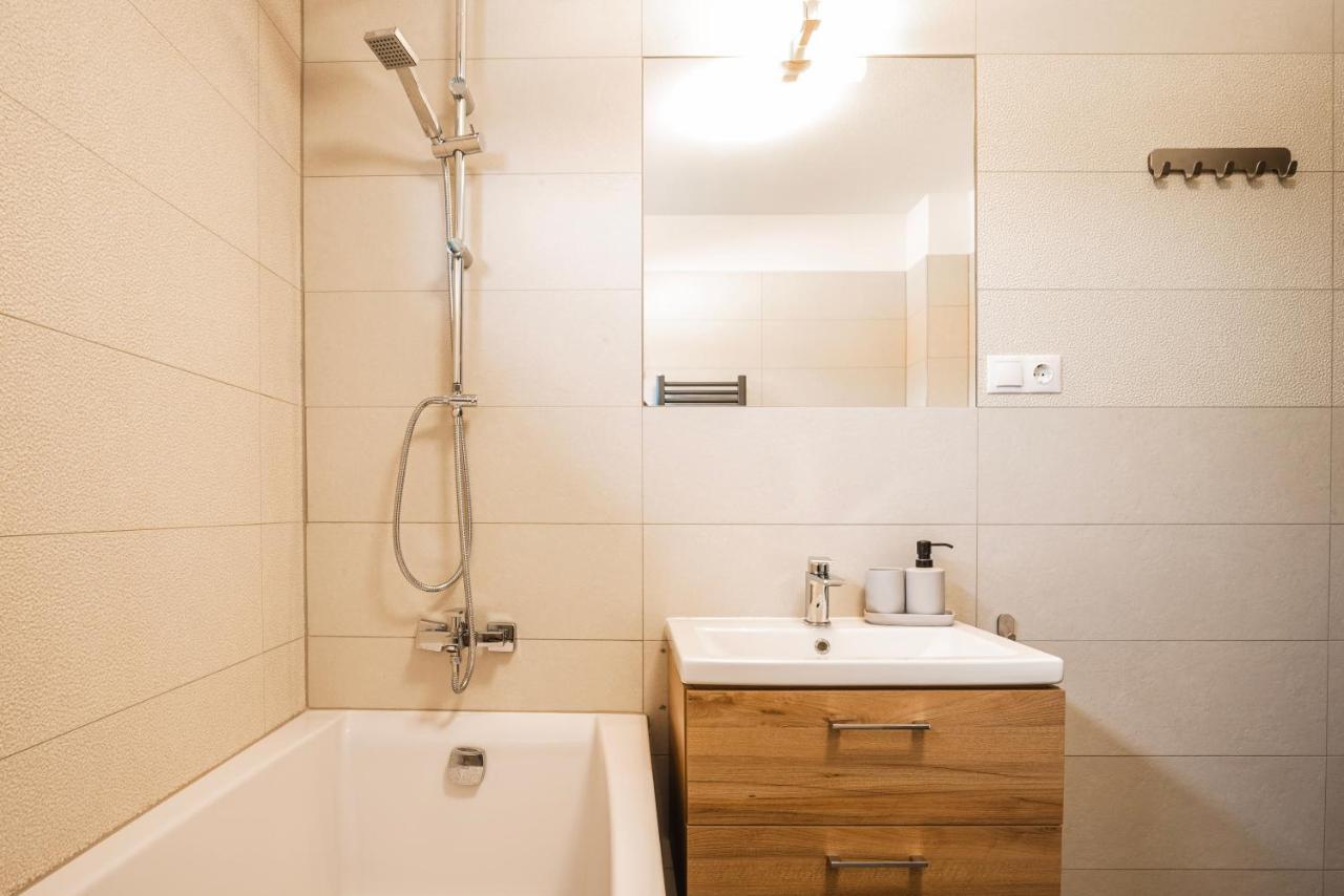 Bazalt Apartments เมียร์คูรา-ชุค ภายนอก รูปภาพ